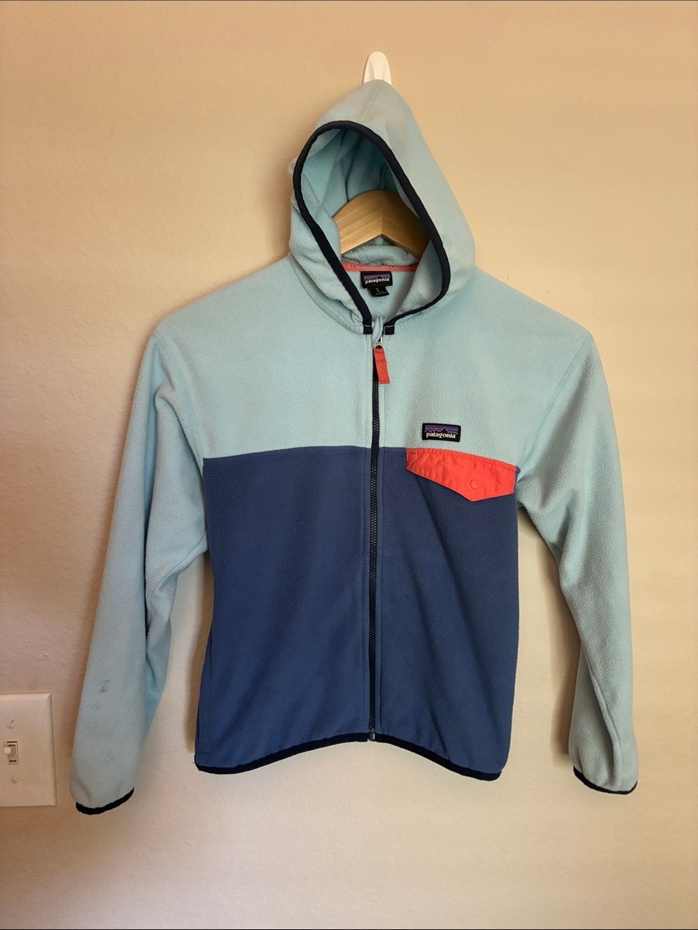 Patagonia Kids Micro D Snap-T Full Zip Hooded Fleece Jacket Blue Bird size 10